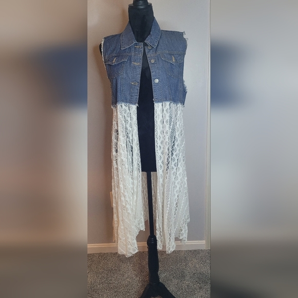 ORIGAMI by VIVIAN Sleeveless Denim Vest Duster w/ Lace. NWOT - Picture 2 of 10
